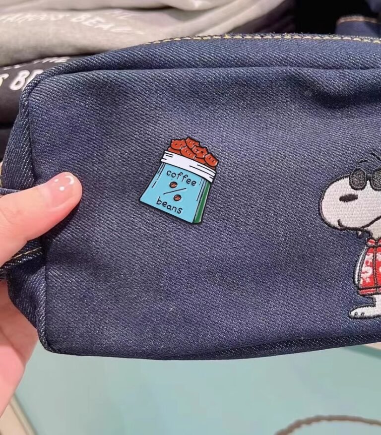 Custom Buy Coffee Beans Pins Badge Usage Scenarios- CustomBlitz