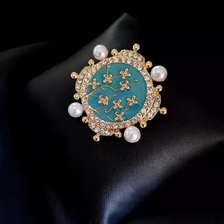 Custom Buy Almond Blossom Pins Badge Usage Scenarios- CustomBlitz.com