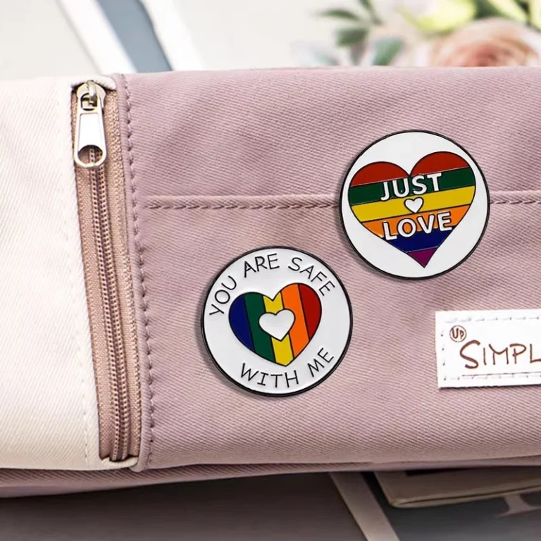 Custom Buy colorful Pins Badge Usage Scenarios- CustomBlitz